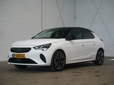 Usata Opel Corsa-e Elegance 100 kW (136 CV) 2021 Bianco Utilitaria