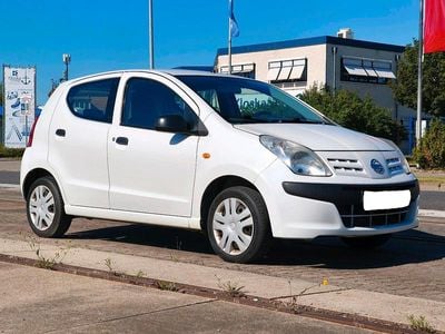 Nissan Pixo