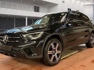 Gebraucht Mercedes GLC300e 306 PS (225 kW) 2021 Schwarz SUV