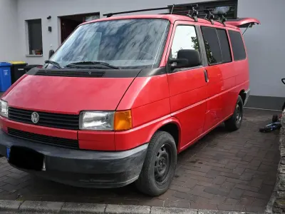Second-hand VW Multivan 110 CP (80 kW) 1995 Roșu Monovolum