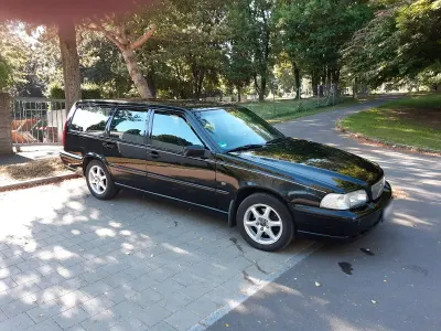 Usata Volvo V70 144 CV (105 kW) 1997 Nero Station wagon