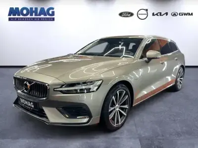 Gebraucht Volvo V60 Inscription 341 PS (250 kW) 2022 Grau Kombi