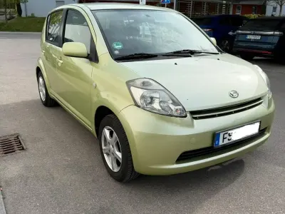 Gebraucht Daihatsu Sirion 69 PS (50 kW) 2005 Grün Kleinwagen