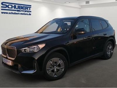 Gebraucht BMW iX1 Performance 150 kW (204 PS) 2025 Schwarz SUV