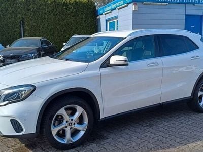 Mercedes GLA220