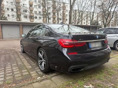 BMW 750