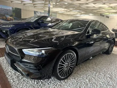 Gebraucht Mercedes CLE300 AMG 258 PS (189 kW) 2024 Schwarz