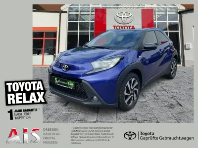 Gebraucht Toyota Aygo Pulse 72 PS (52 kW) 2023 Juniper blue (8y8)/ black mica (209 Kleinwagen