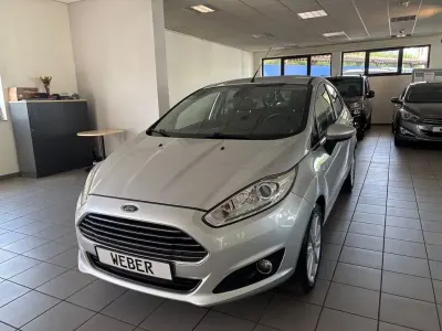Gebraucht Ford Fiesta Titanium 101 PS (74 kW) 2017 Silber Kleinwagen