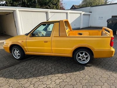 Gebraucht Skoda Pick-up Fun 75 PS (55 kW) 1999 Gelb Pickup