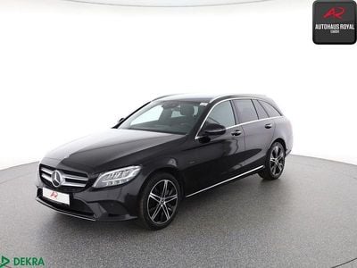Gebraucht Mercedes C300e Avantgarde 320 PS (235 kW) 2021 Obsidianschwarz Kombi