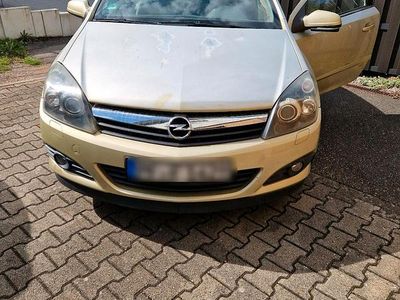 Opel Astra GTC