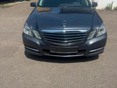 Mercedes E200