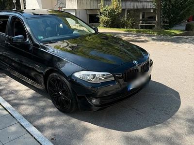 Schwarz Gebraucht 2012 BMW 520 Kombi | 9.000 € (Fairer Preis)