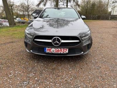 Usata Mercedes A200 163 CV (119 kW) 2018 Grigio Berlina