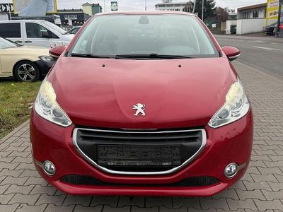 Gebraucht Peugeot 208 Allure 120 PS (88 kW) 2015 Kleinwagen