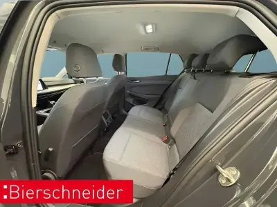 Gebraucht VW Golf VIII 110 PS (80 kW) 2024 Grau Limousine