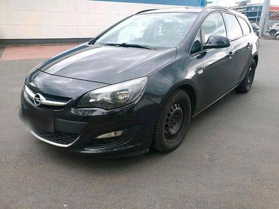 Usata Opel Astra 110 CV (80 kW) 2013 Nero Station wagon