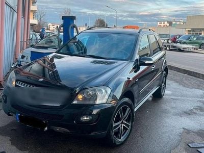 Gebraucht Mercedes ML320 Edition 224 PS (164 kW) 2008 Schwarz SUV