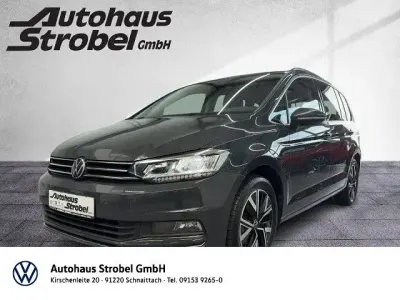 Gebraucht VW Touran Highline 150 PS (110 kW) 2022 Uranograu Van / Kleinbus