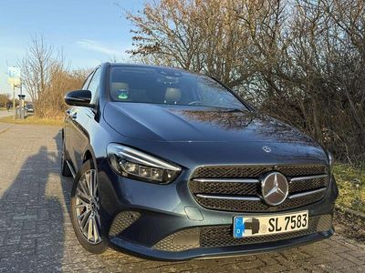 Gebraucht Mercedes B250 224 PS (164 kW) 2020 Blau Van / Kleinbus