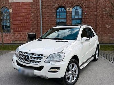 Gebraucht Mercedes ML350 231 PS (169 kW) 2010 Weiß SUV