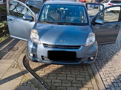Gebraucht Daihatsu Sirion 91 PS (66 kW) 2011 Grau Kleinwagen