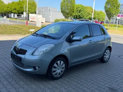 Brugt Toyota Yaris Luna 90 HK (66 kW) 2008 Sølv Hatchback