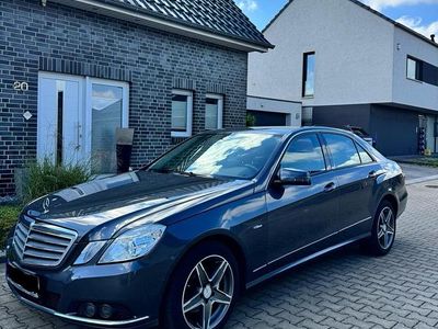 Mercedes E200