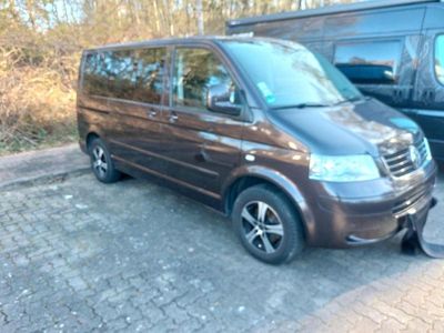 Usata VW T5 130 CV (95 kW) 2010 Andere farben Furgone
