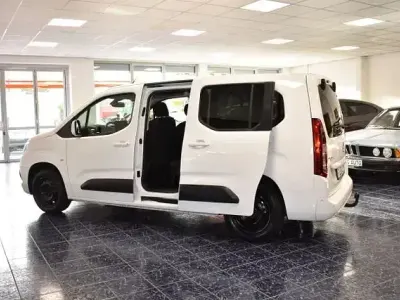 Gebraucht Opel Combo Life 131 PS (96 kW) 2021 Jade weiss Van / Kleinbus