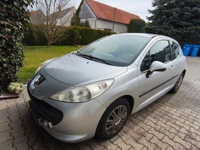 Usado Peugeot 207 Urban Move 95 CV (69 kW) 2008 Plateado Berlina