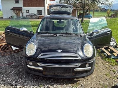 Second-hand Mini Cooper 90 CP (66 kW) 2003 Negru Hatchback