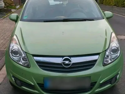 Gebraucht Opel Corsa 95 PS (69 kW) 2009 Grün Kleinwagen