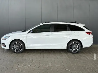 Neu Hyundai i30 Comfort 101 PS (74 kW) 2025 Weiß