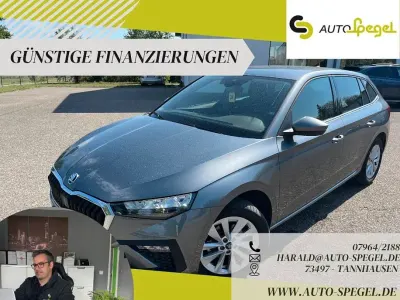Gebraucht Skoda Scala Selection 116 PS (85 kW) 2025 Graphite grey metallic Kleinwagen