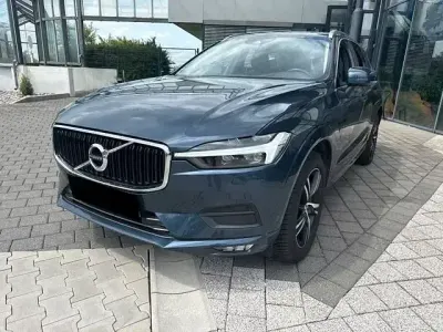 Gebraucht Volvo XC60 Momentum 197 PS (144 kW) 2020 Blau SUV