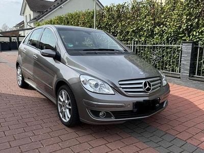 Gebraucht Mercedes B170 115 PS (84 kW) 2007 Grau Van / Kleinbus