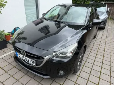 Gebraucht Mazda 2 Edition 90 PS (66 kW) 2015 Schwarz Kleinwagen