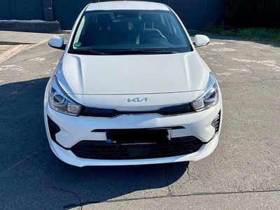 Gebraucht Kia Rio Vision 101 PS (74 kW) 2022 Weiß Limousine