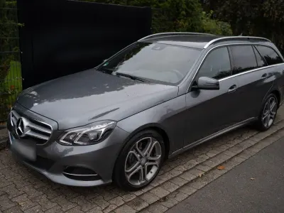 Gebraucht Mercedes E200 Avantgarde 184 PS (135 kW) 2015 Grau Kombi