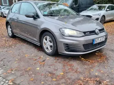 Gebraucht VW Golf VII 150 PS (110 kW) 2013 Gold Kleinwagen