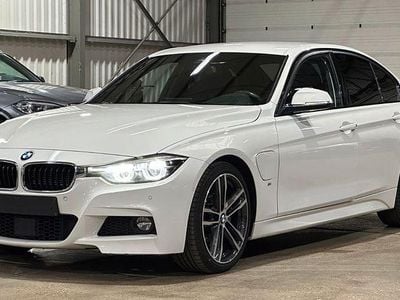 Weiß Gebraucht 2017 BMW 330e iPerformance Limousine | 14.900 €