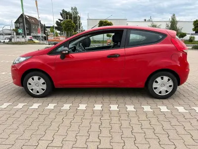 Gebraucht Ford Fiesta 60 PS (44 kW) 2009 Rot Kleinwagen