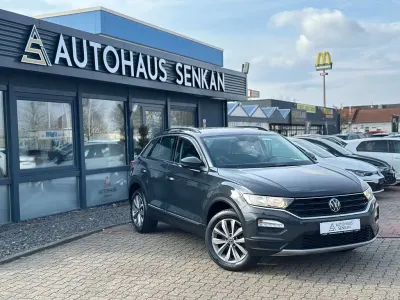 Second-hand VW T-Roc Style 150 CP (110 kW) 2022 Gri SUV
