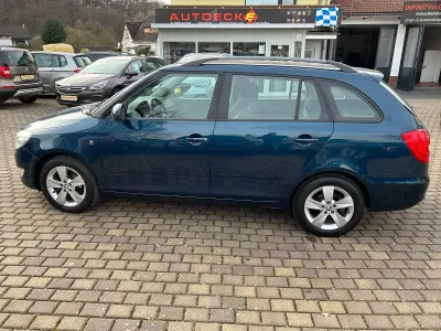 Usata Skoda Fabia GreenLine 75 CV (55 kW) 2013 Blu Station wagon