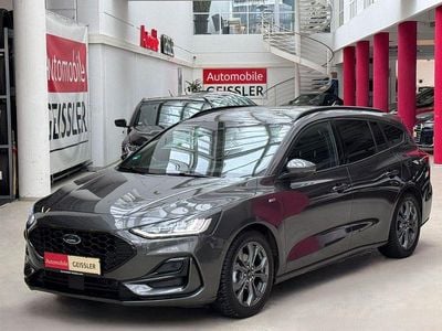 Grau Gebraucht 2024 Ford Focus ST-Line X Limousine | 21.990 € (Superpreis)