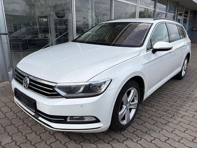 Gebraucht VW Passat 150 PS (110 kW) 2016 Weiß Kombi