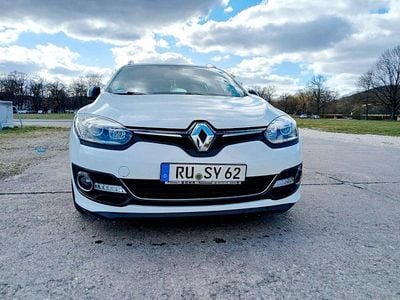 Gebraucht Renault Mégane III Bose Edition 131 PS (96 kW) 2014 Weiß Limousine