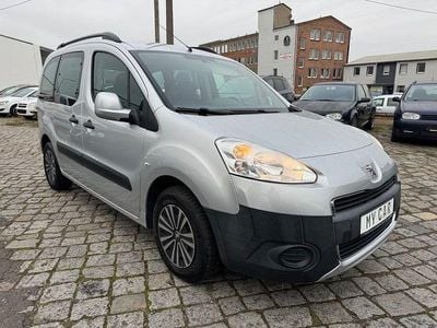 Gebraucht Peugeot Partner Tepee Active 120 PS (88 kW) 2015 Silber Van / Kleinbus
